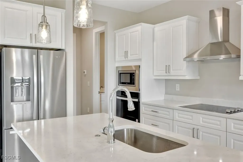 2721 SW 11th Avenue Cape Coral FL 33914