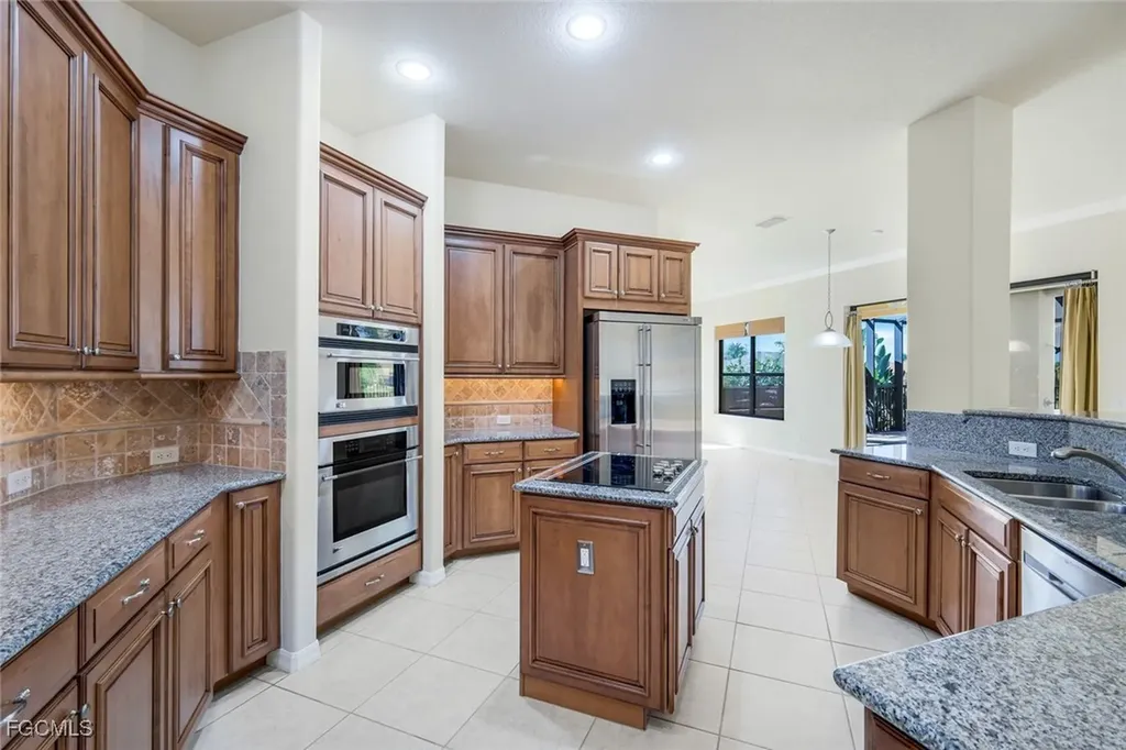 2832 SW 17th Avenue Cape Coral FL 33914