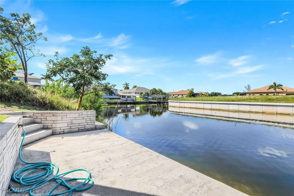 2832 SW 17th Avenue Cape Coral FL 33914