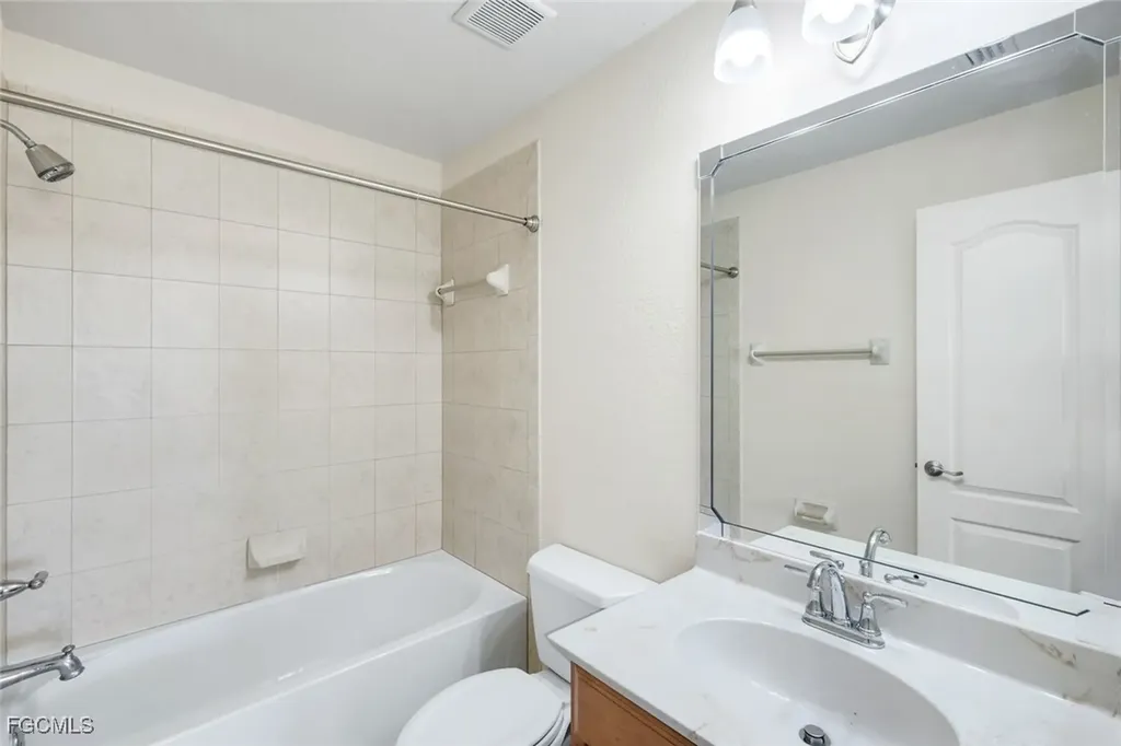 2832 SW 17th Avenue Cape Coral FL 33914
