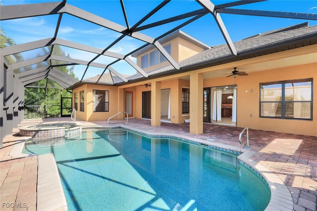 2832 SW 17th Avenue Cape Coral FL 33914