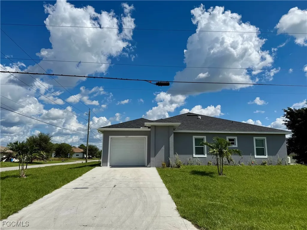 701-703 Gordon Avenue S Lehigh Acres FL 33973