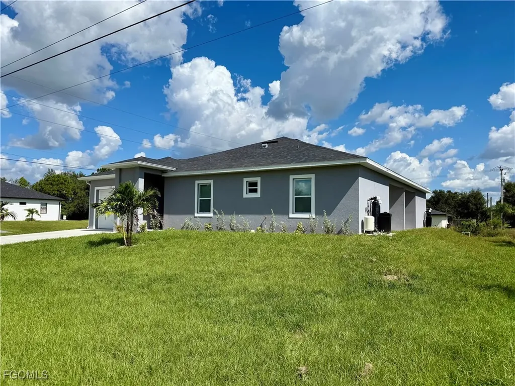 701-703 Gordon Avenue S Lehigh Acres FL 33973
