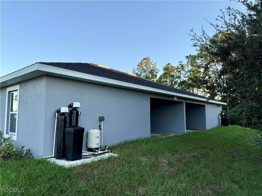 701-703 Gordon Avenue S Lehigh Acres FL 33973
