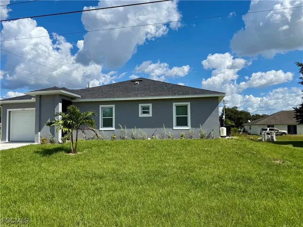 701-703 Gordon Avenue S Lehigh Acres FL 33973