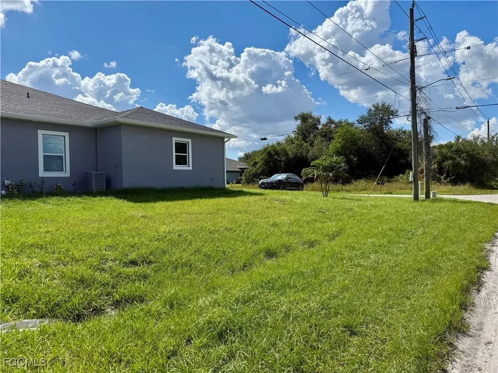 701-703 Gordon Avenue S Lehigh Acres FL 33973
