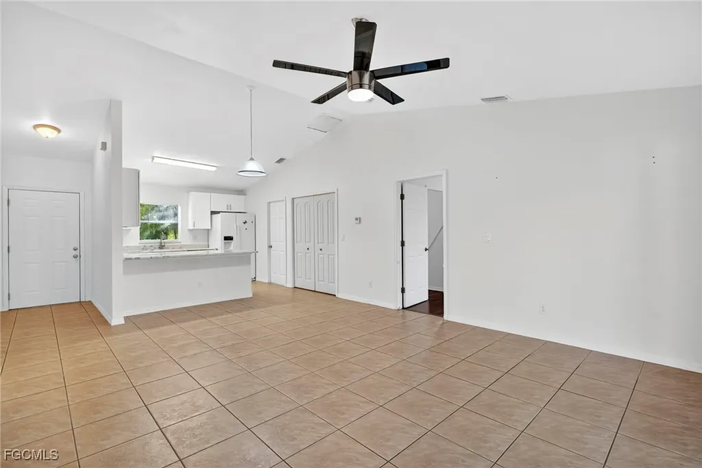 710/712 Creuset Avenue S Lehigh Acres FL 33974