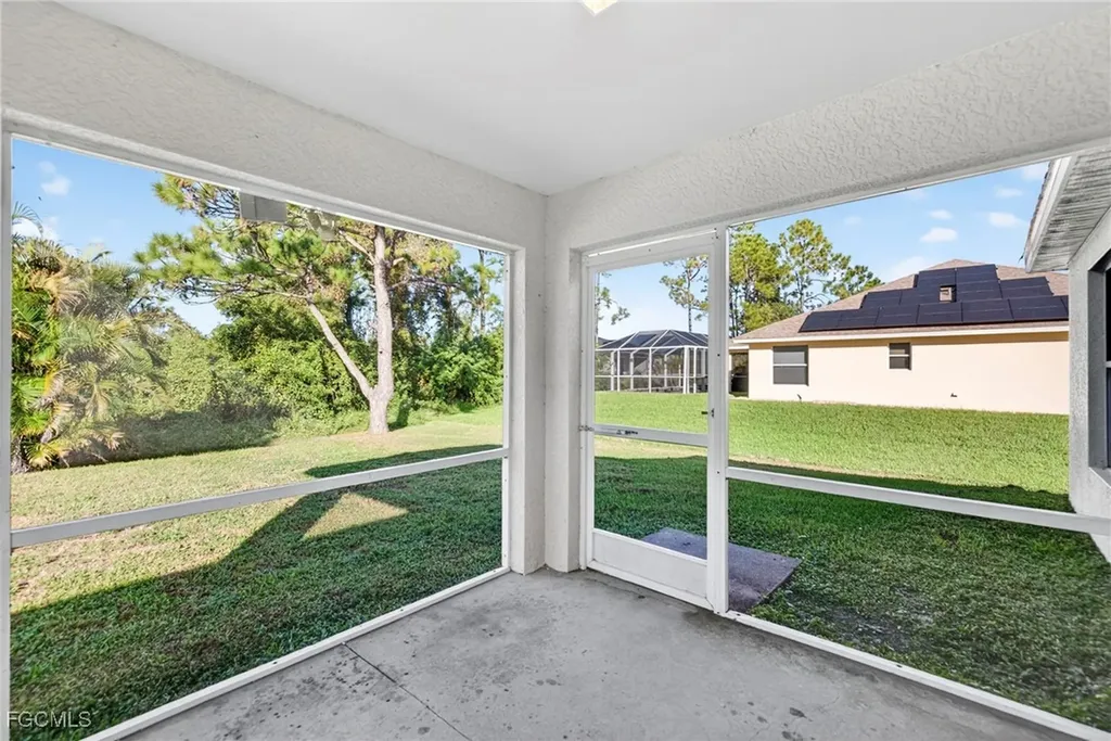 710/712 Creuset Avenue S Lehigh Acres FL 33974
