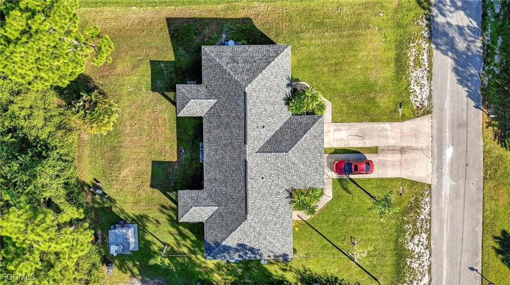 710/712 Creuset Avenue S Lehigh Acres FL 33974