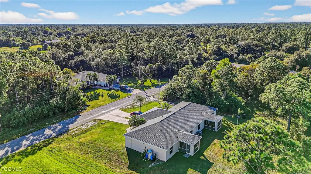 710/712 Creuset Avenue S Lehigh Acres FL 33974