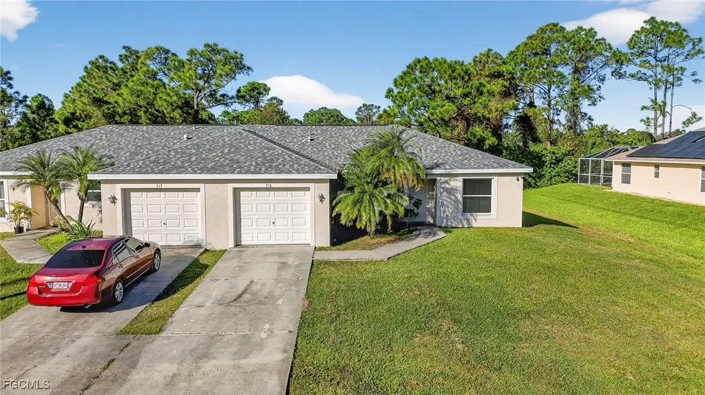710/712 Creuset Avenue S Lehigh Acres FL 33974