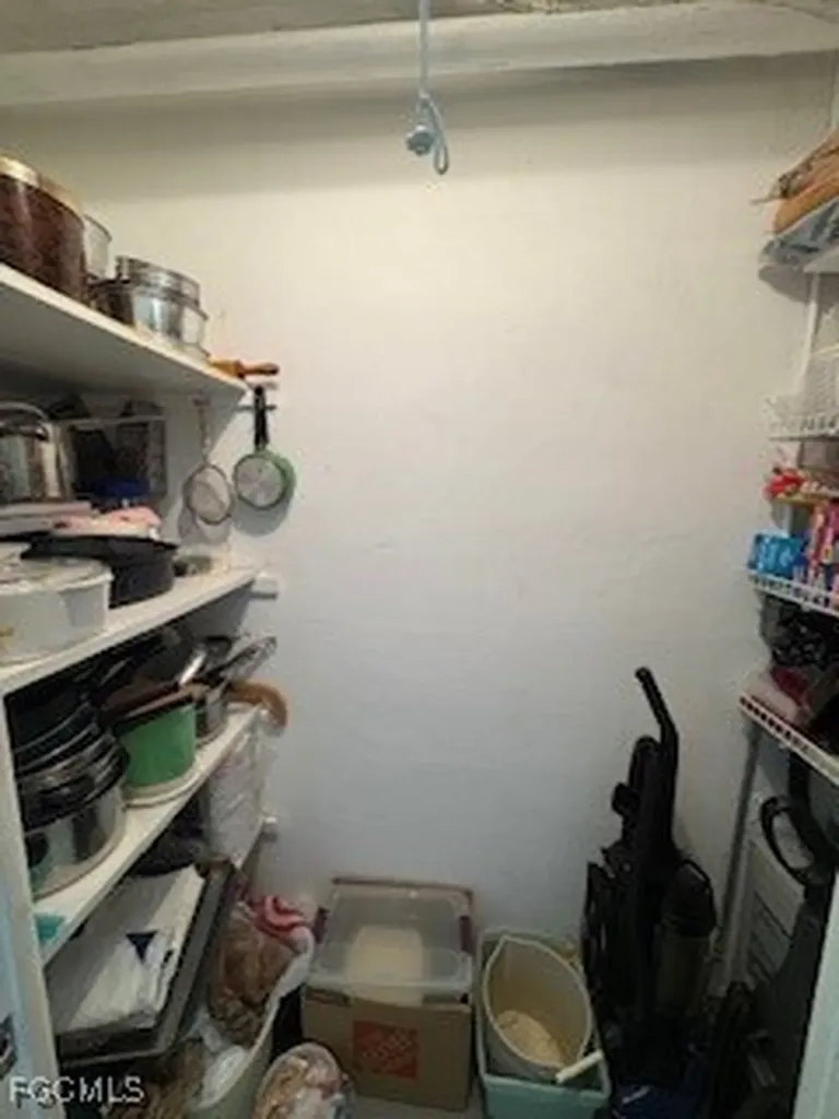 8101 11th N Street N St. Petersburg FL 33702