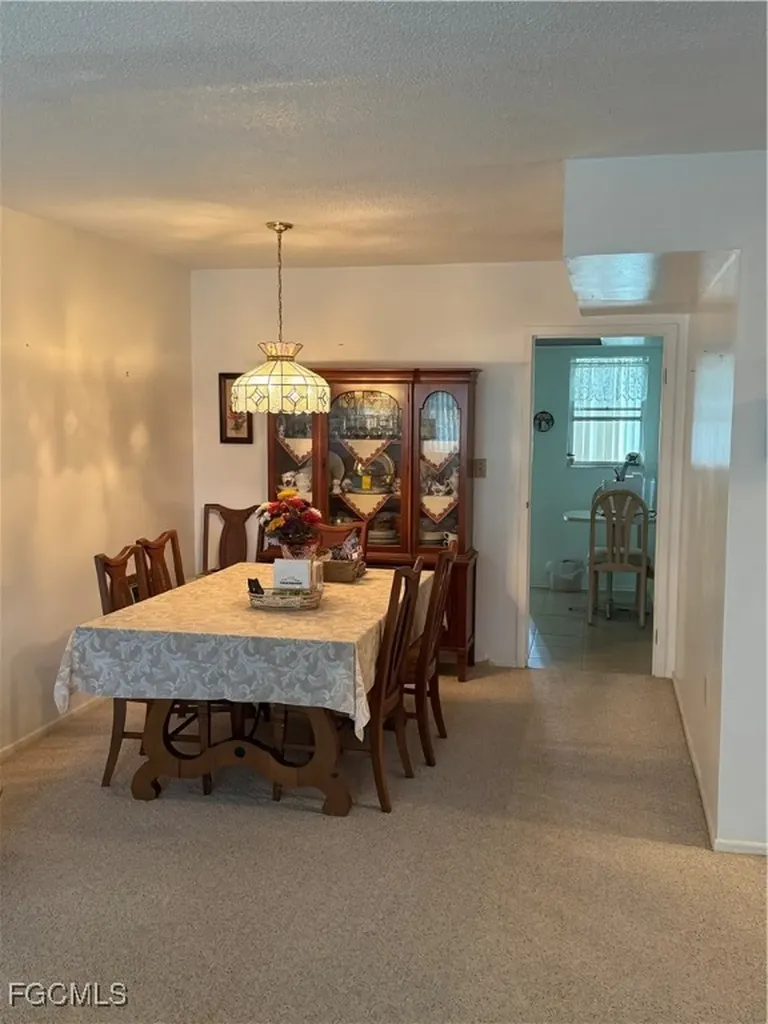 8101 11th N Street N St. Petersburg FL 33702