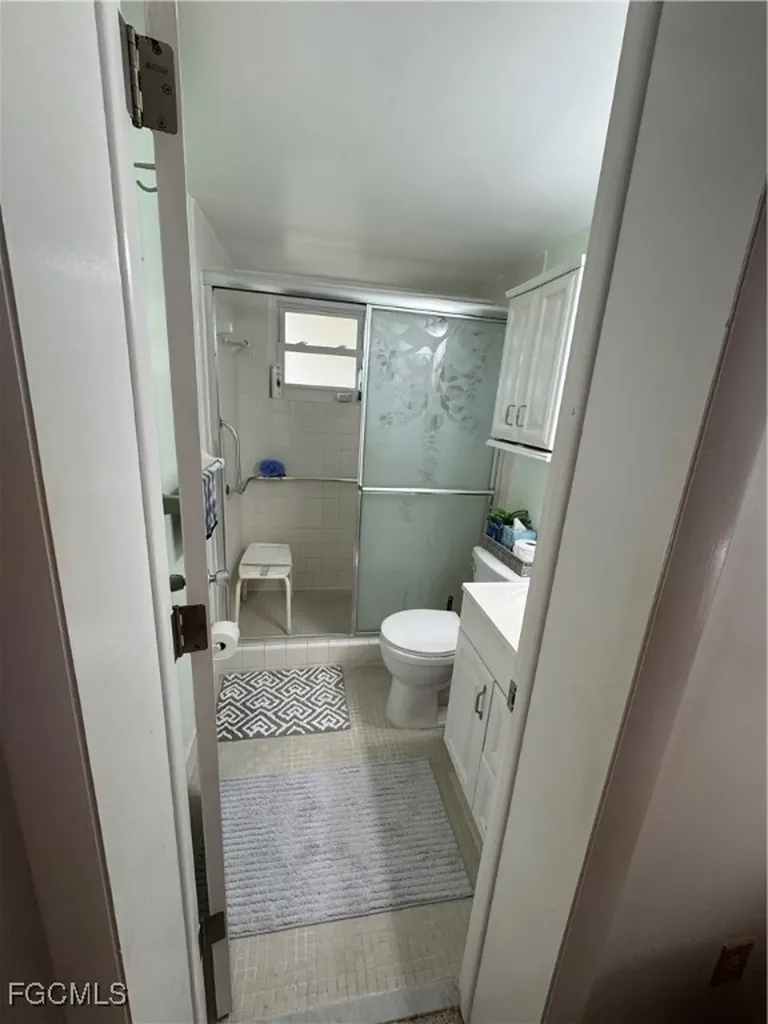 8101 11th N Street N St. Petersburg FL 33702