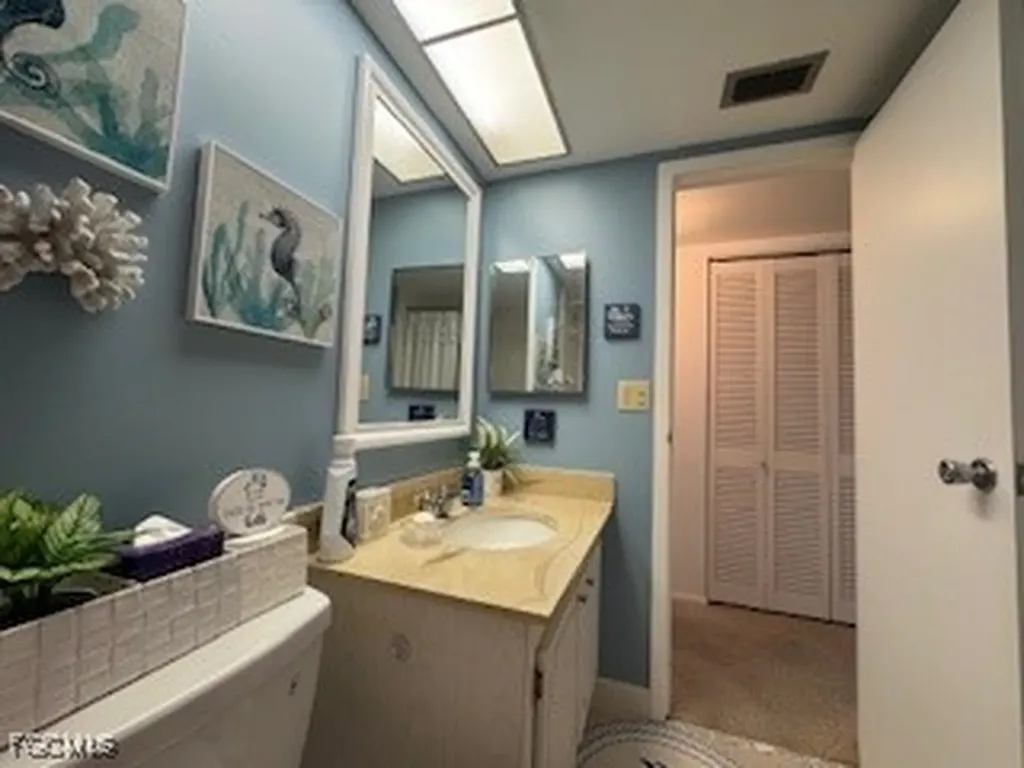 8101 11th N Street N St. Petersburg FL 33702