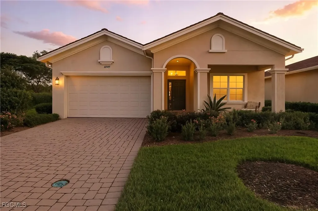 12825 Fairway Cove Court Fort Myers FL 33905