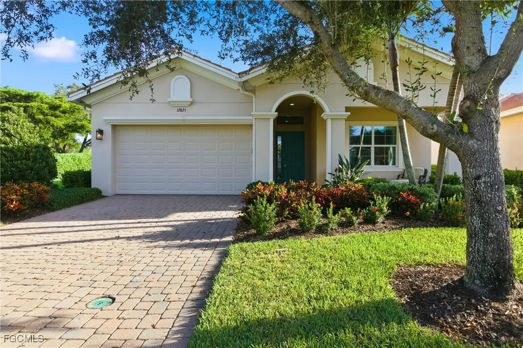 12825 Fairway Cove Court Fort Myers FL 33905