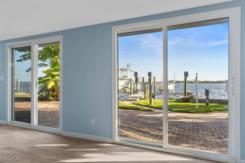 2504 Bayshore Drive Matlacha FL 33993