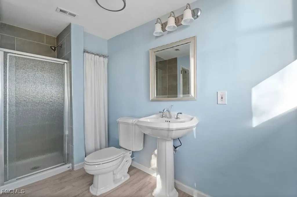 2504 Bayshore Drive Matlacha FL 33993