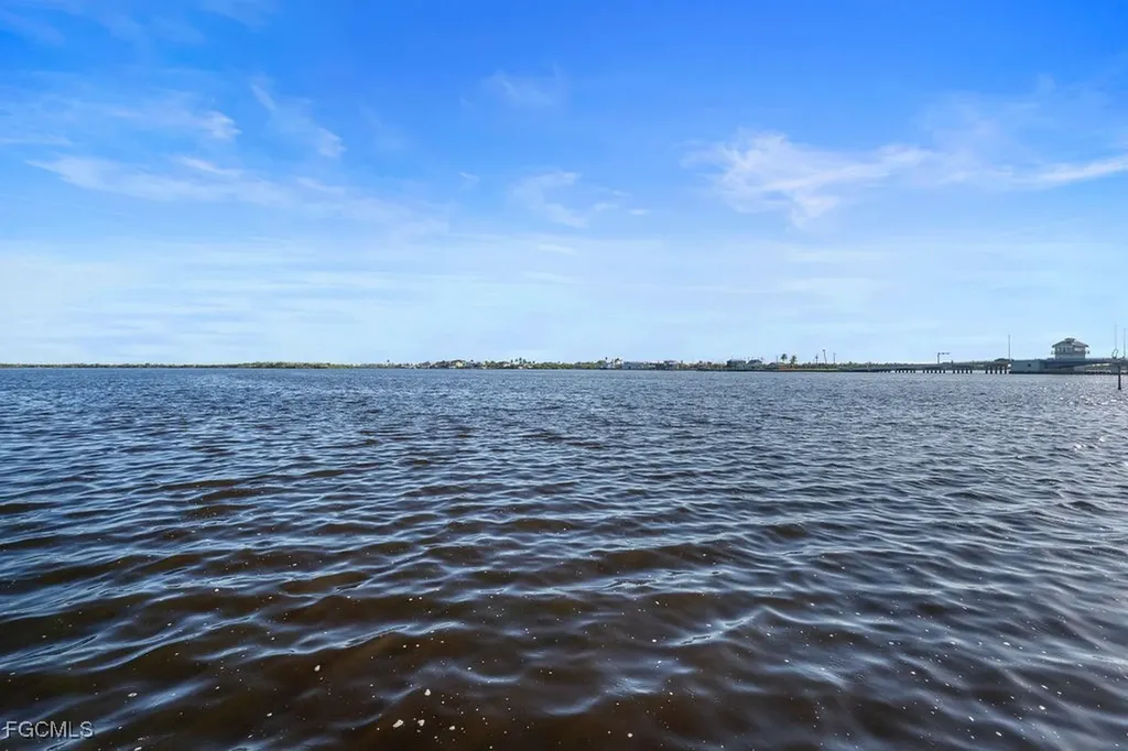2504 Bayshore Drive Matlacha FL 33993