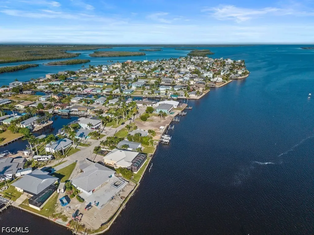 2504 Bayshore Drive Matlacha FL 33993