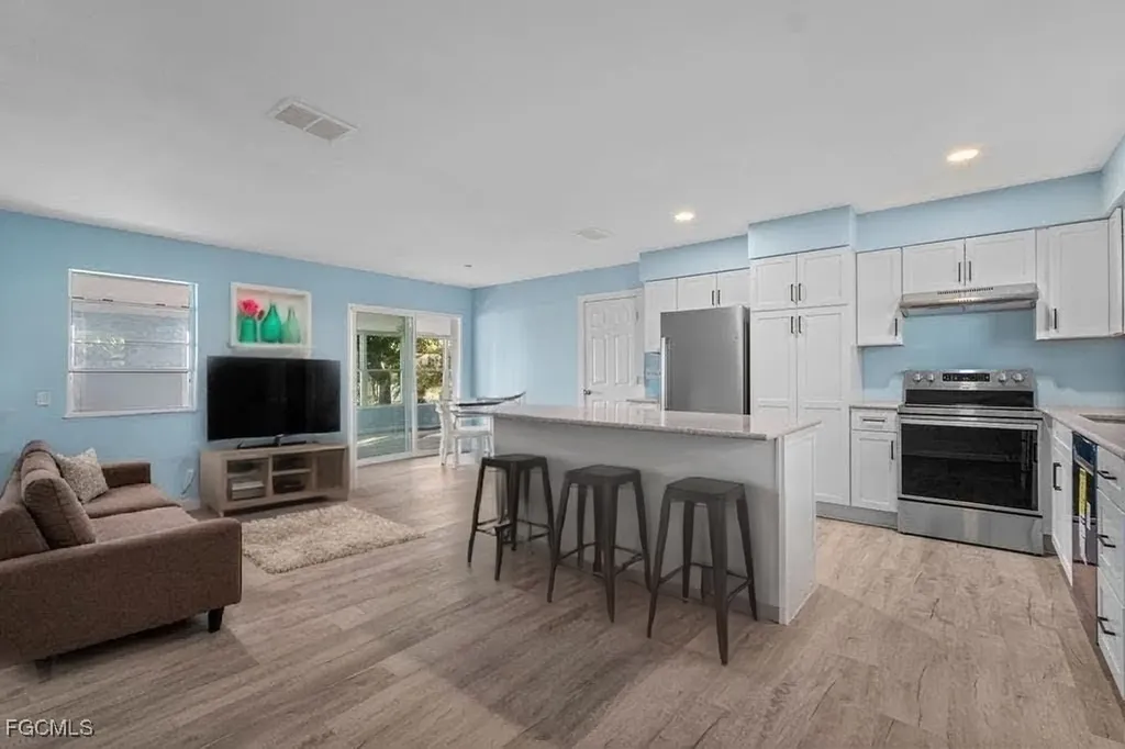 2504 Bayshore Drive Matlacha FL 33993