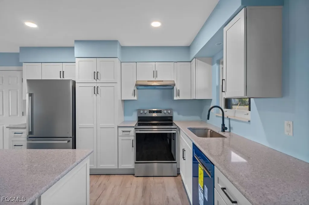 2504 Bayshore Drive Matlacha FL 33993