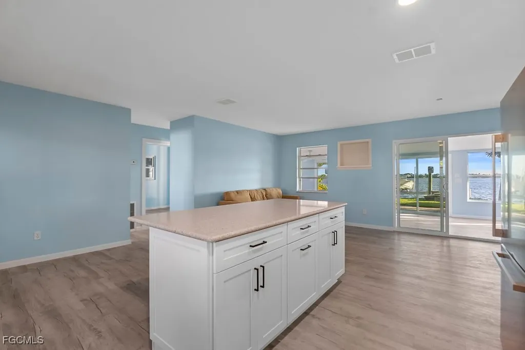 2504 Bayshore Drive Matlacha FL 33993