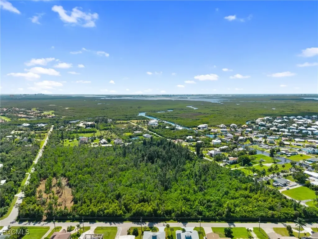 18181 Pioneer Road Fort Myers FL 33908