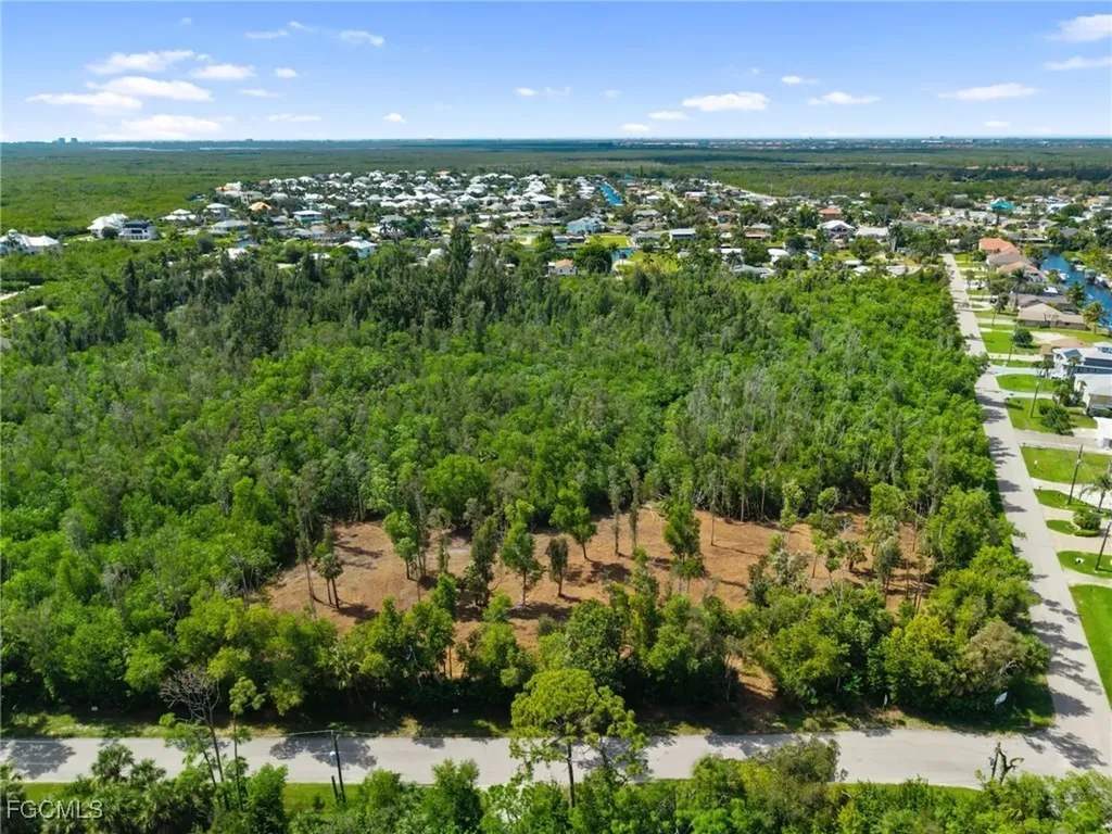 5755 Park Road Fort Myers FL 33908