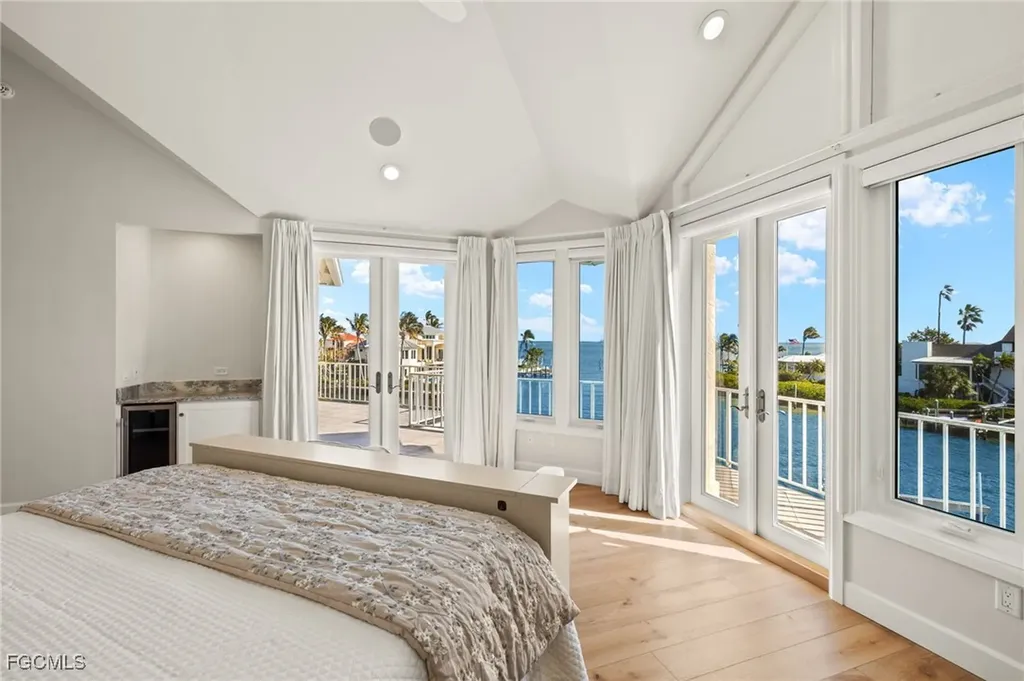 1490 Angel Drive Sanibel FL 33957