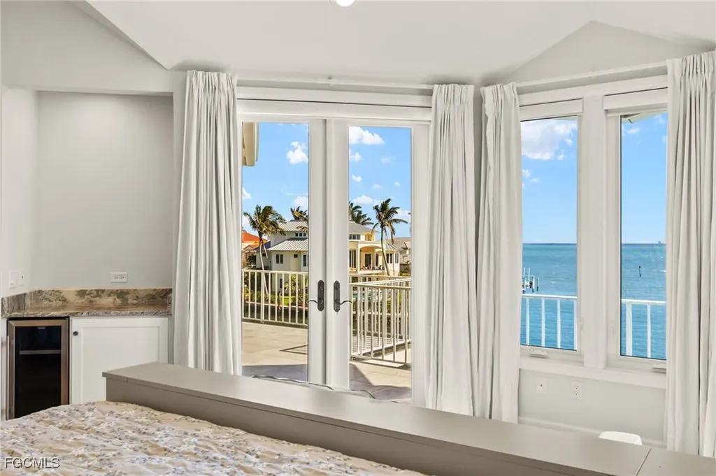 1490 Angel Drive Sanibel FL 33957