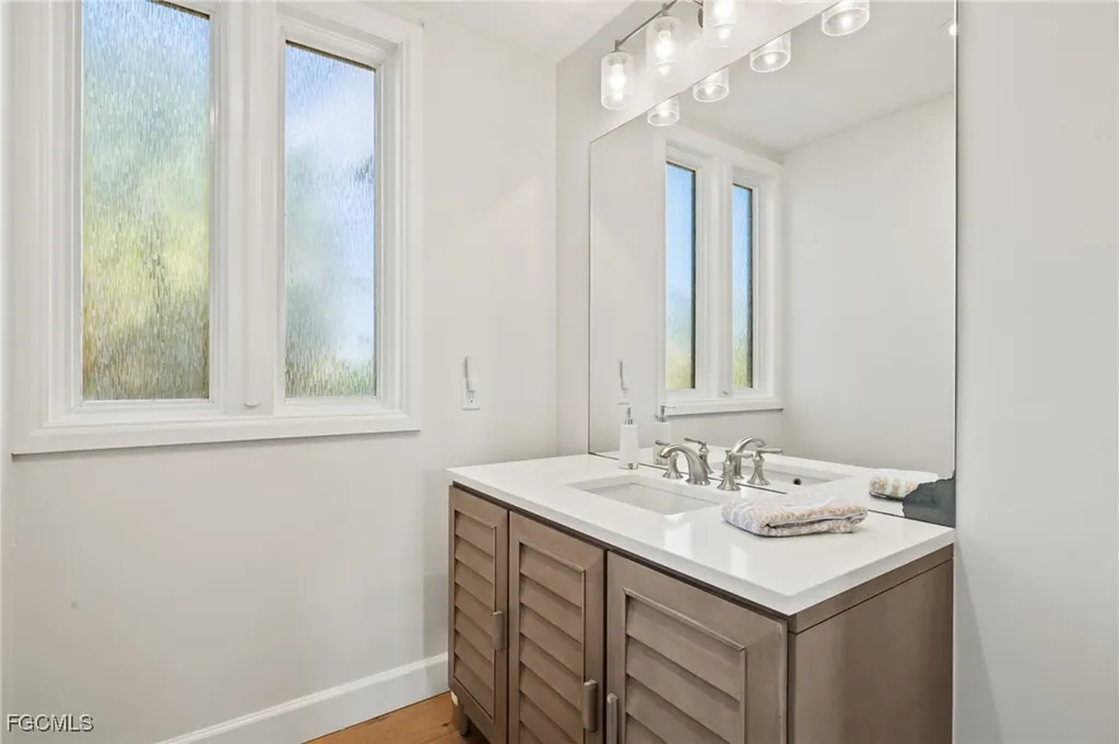 1490 Angel Drive Sanibel FL 33957