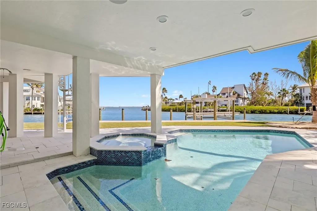 1490 Angel Drive Sanibel FL 33957