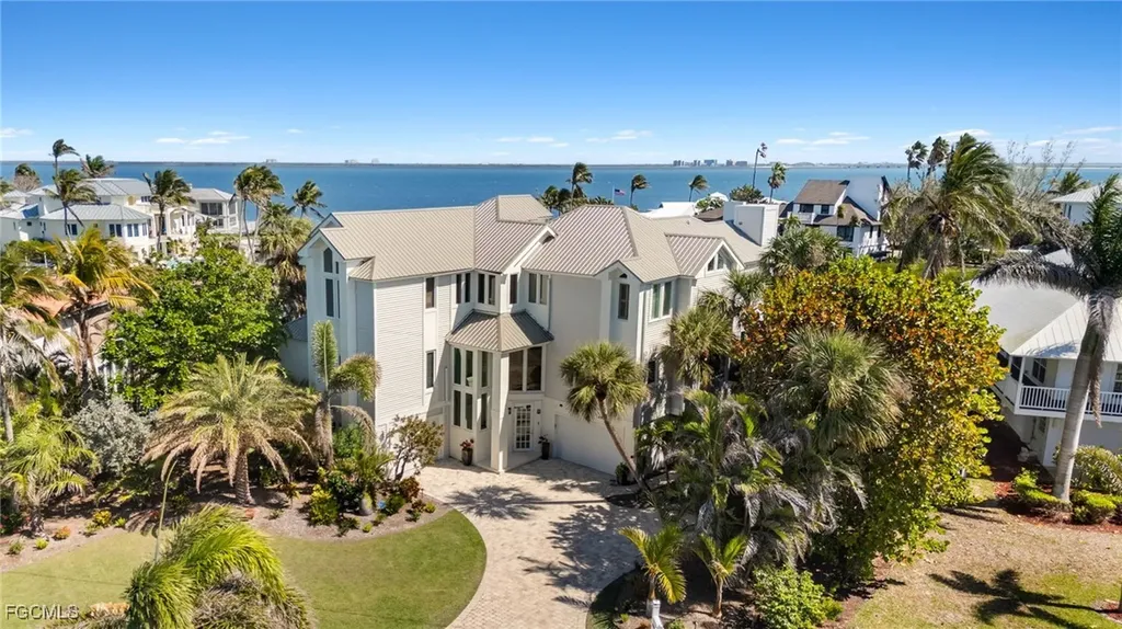 1490 Angel Drive Sanibel FL 33957
