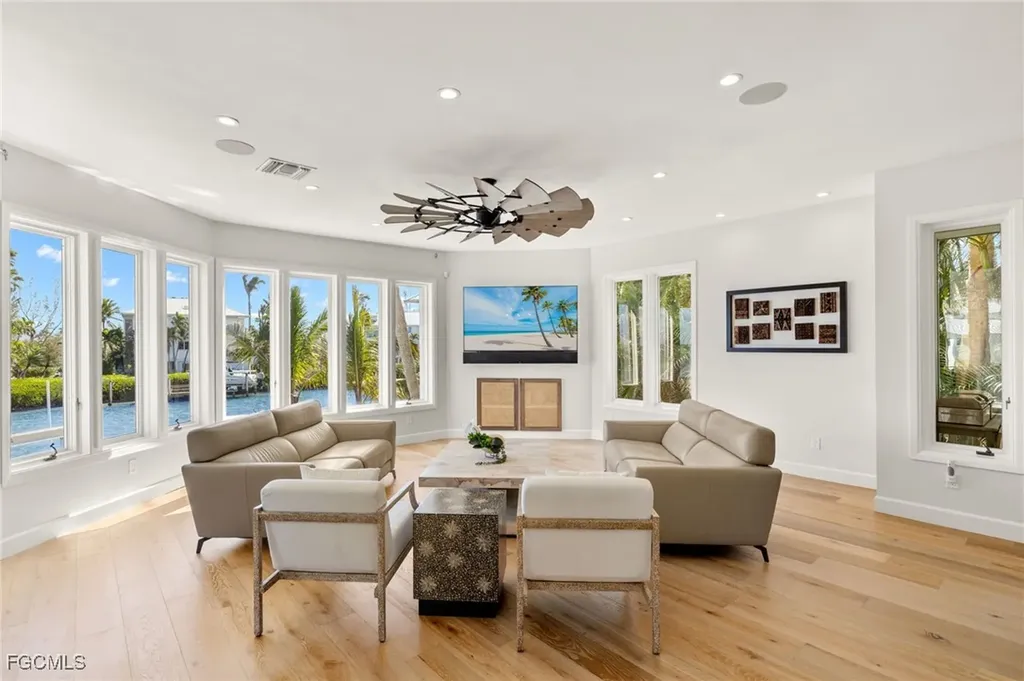 1490 Angel Drive Sanibel FL 33957