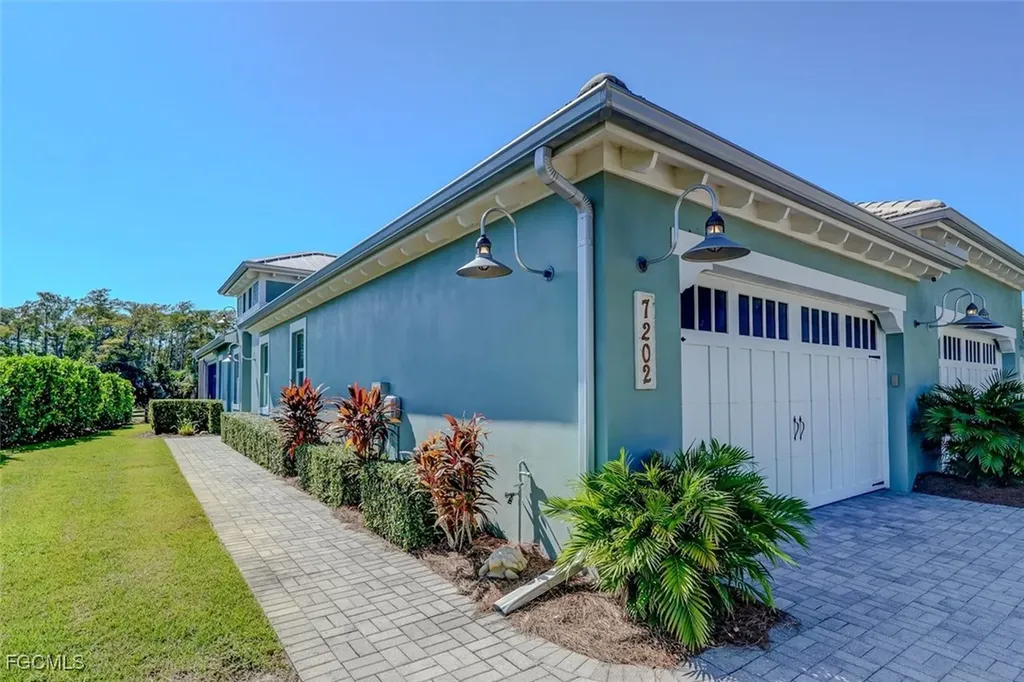 7202 Dominica Drive Naples FL 34113