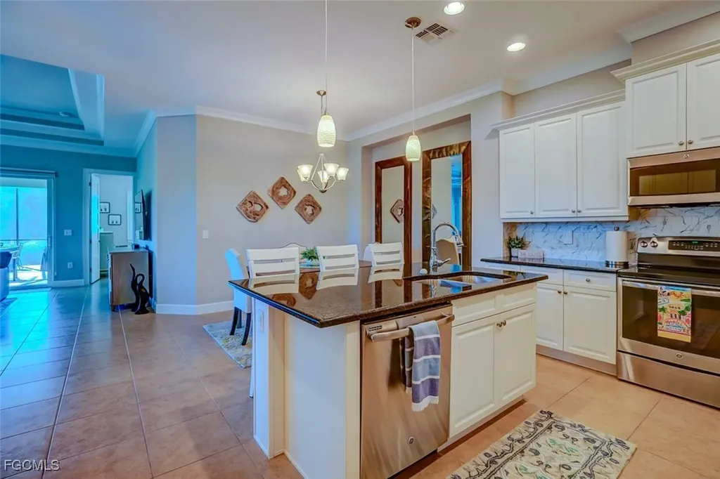 7202 Dominica Drive Naples FL 34113