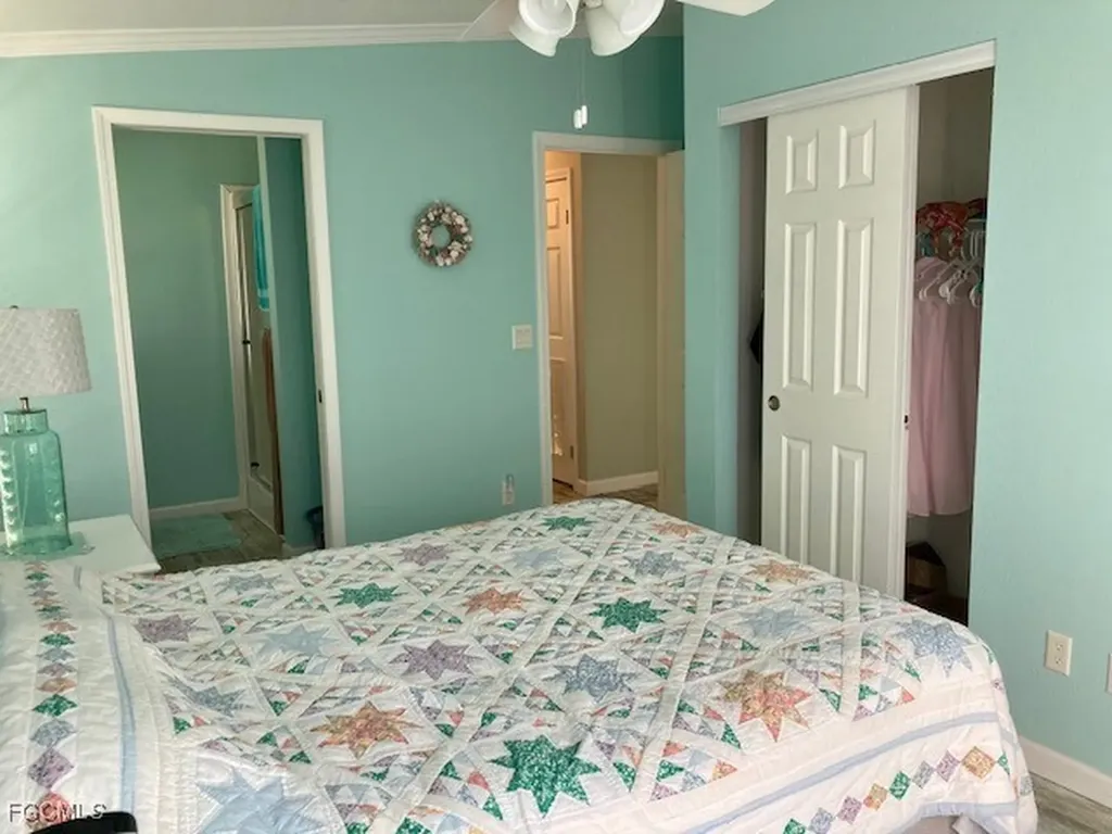 325 Shoreland Drive E Fort Myers FL 33905