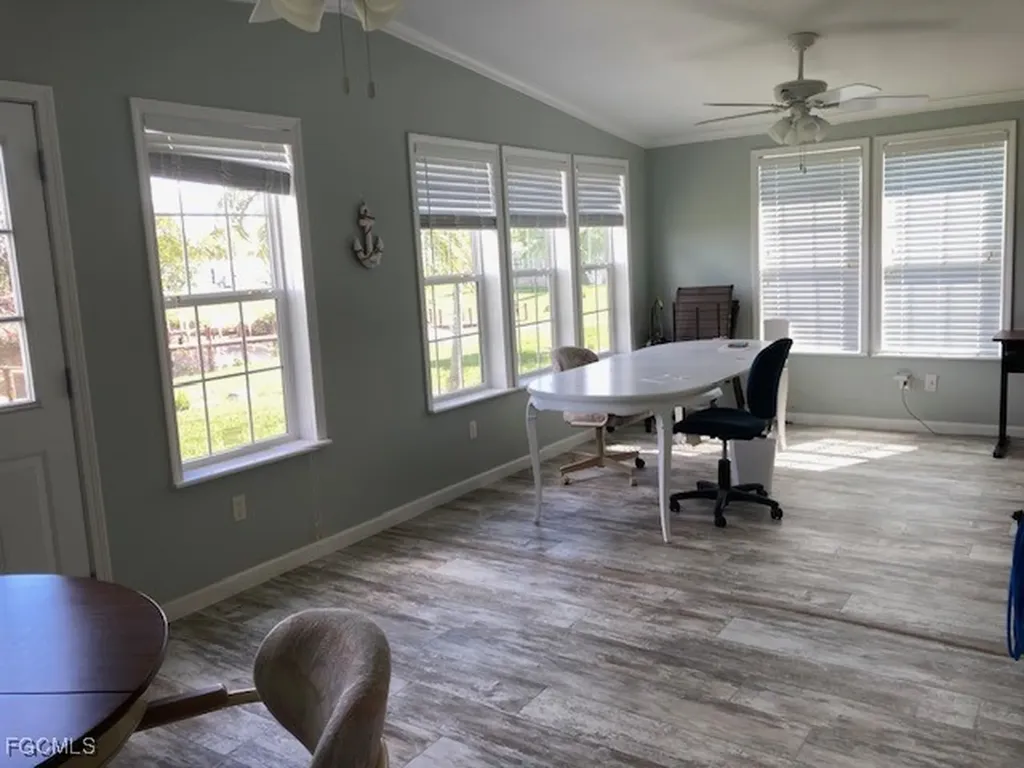 325 Shoreland Drive E Fort Myers FL 33905