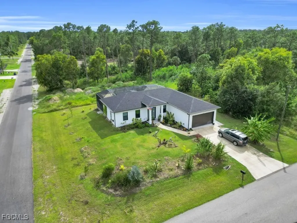 4006 E 2nd Street Lehigh Acres FL 33936