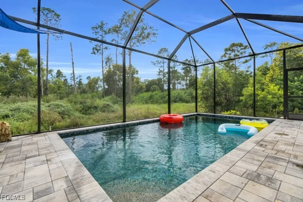 4006 E 2nd Street Lehigh Acres FL 33936