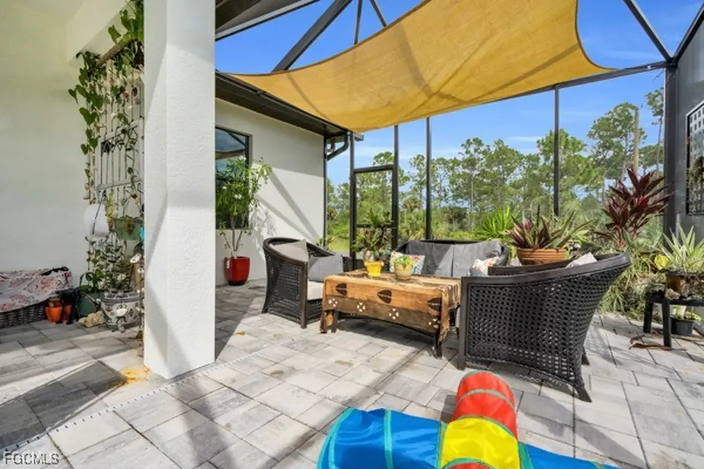 4006 E 2nd Street Lehigh Acres FL 33936