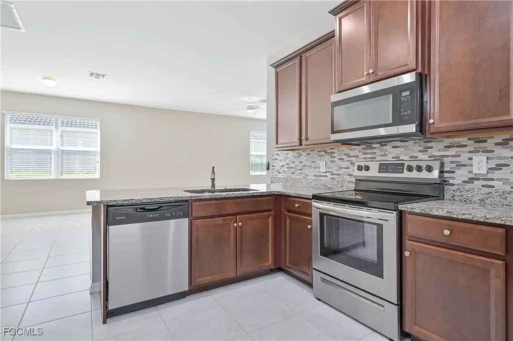 2173 Summersweet Drive Alva FL 33920