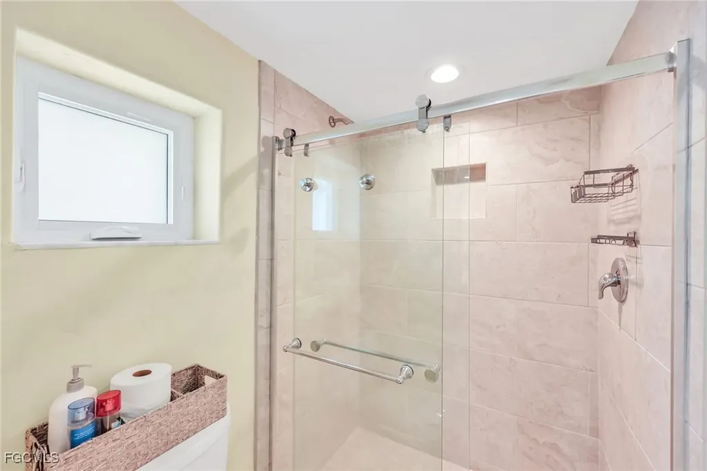 5032 Skyline Boulevard Cape Coral FL 33914