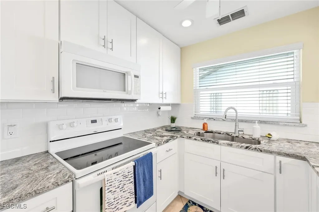 5032 Skyline Boulevard Cape Coral FL 33914
