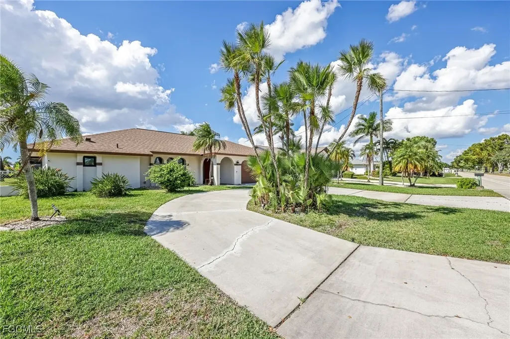 5032 Skyline Boulevard Cape Coral FL 33914