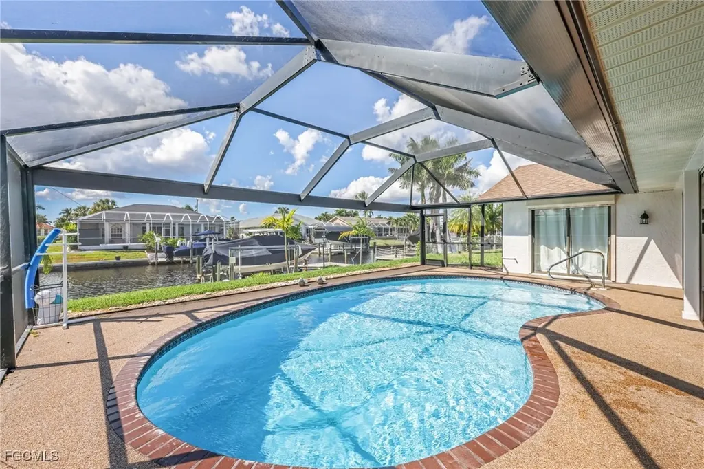 5032 Skyline Boulevard Cape Coral FL 33914