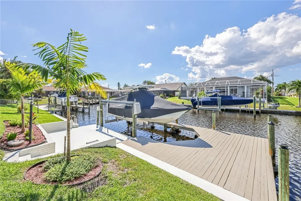 5032 Skyline Boulevard Cape Coral FL 33914