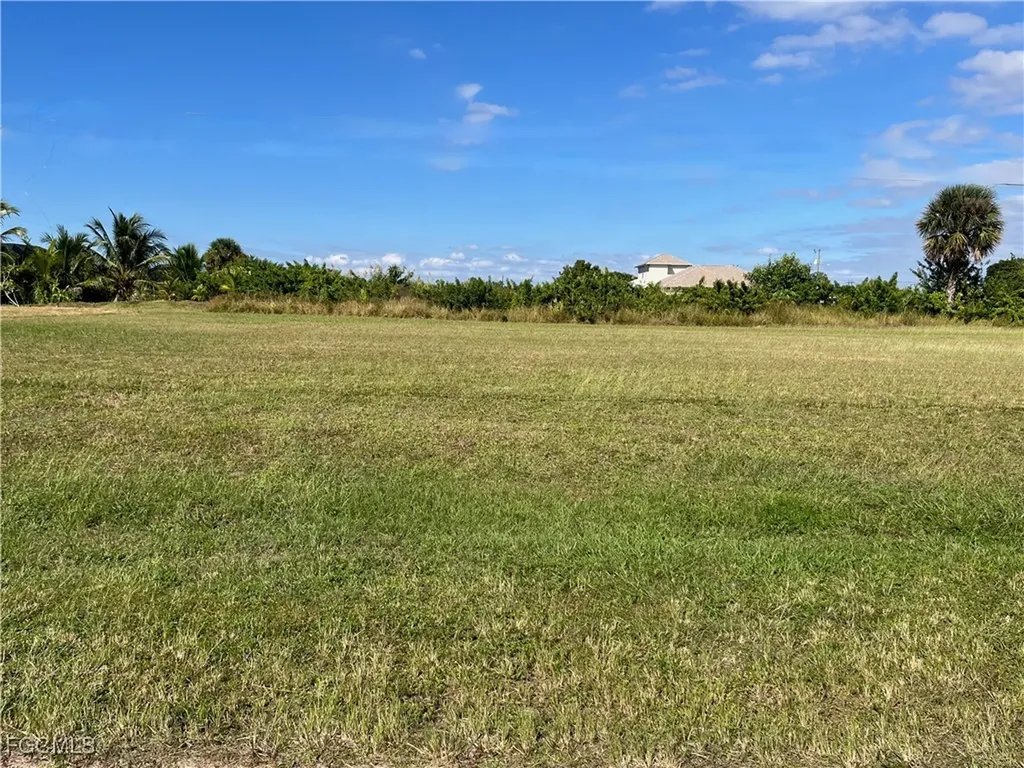 1126 NE 39th Street Cape Coral FL 33909